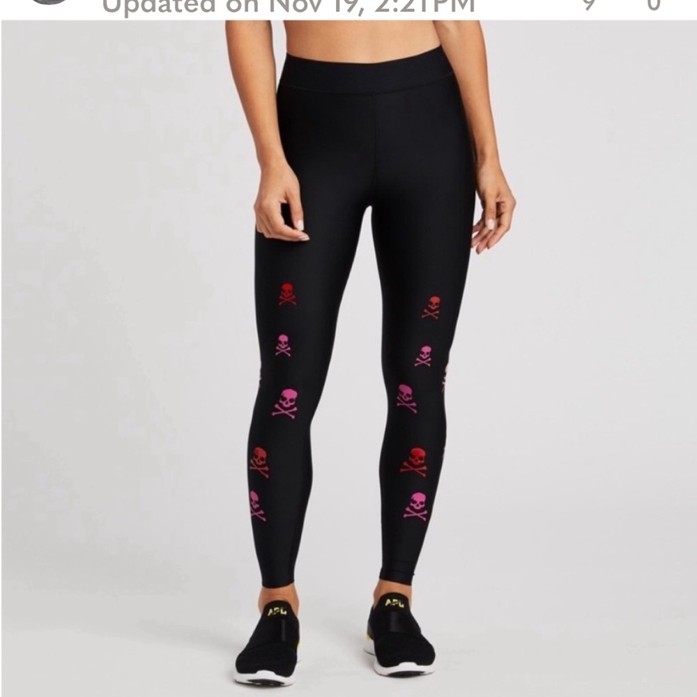 ULTRACOR x SoulCycle Scatter Skull Leggings - NWOT, Black & Multicolored…